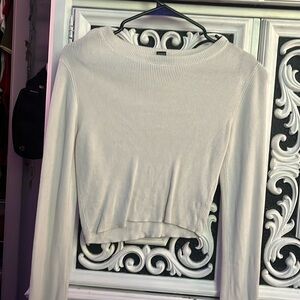 Long sleeve stretchy shirt